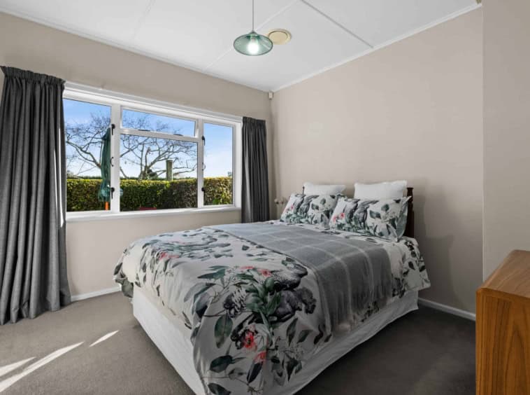 934 riverslea road south 10
