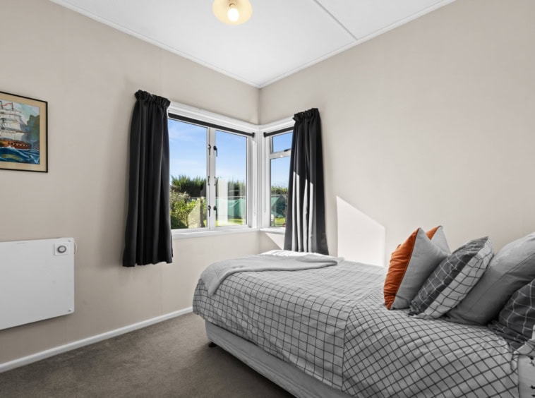 934 riverslea road south 13