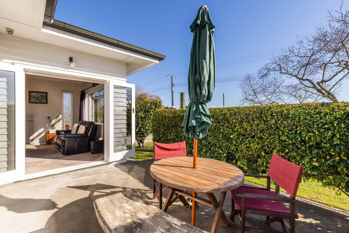 934 riverslea road south 21