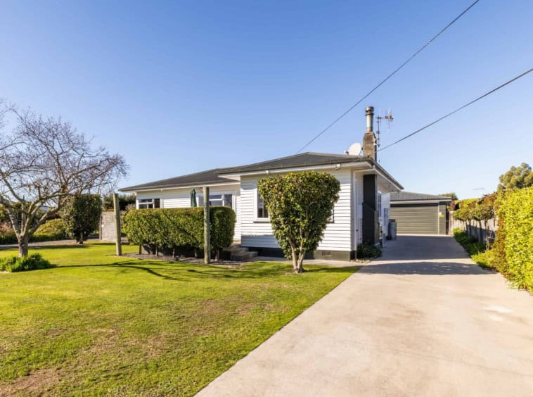934 riverslea road south 25