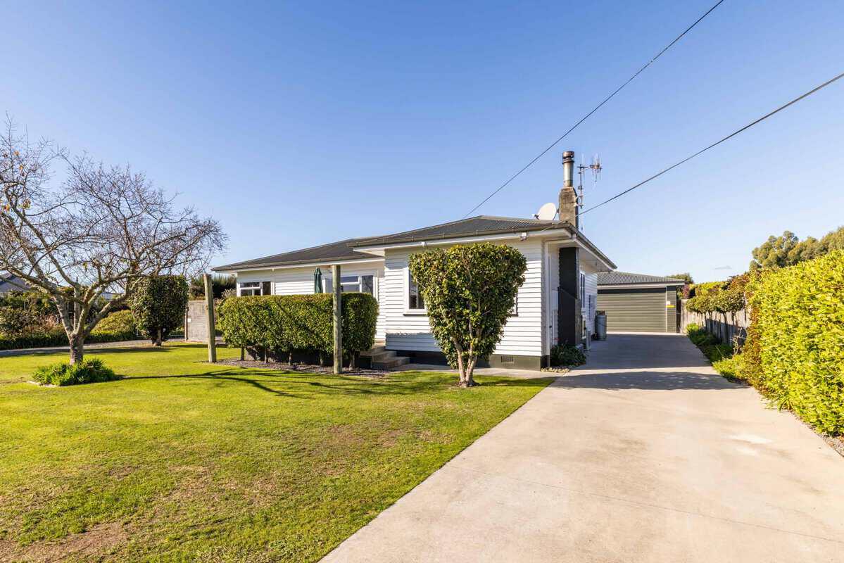 934 riverslea road south 25