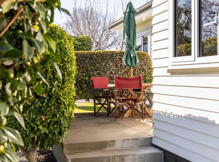 934 riverslea road south 27