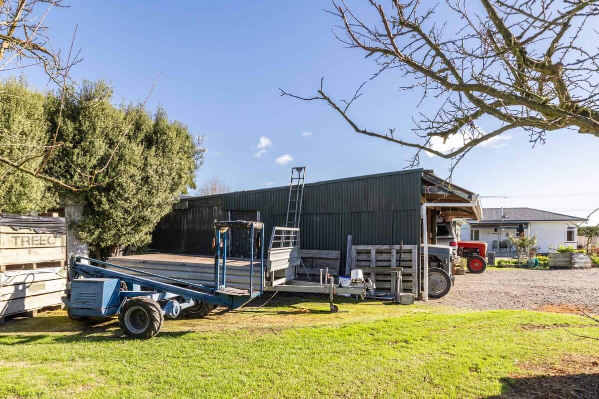 934 riverslea road south 35