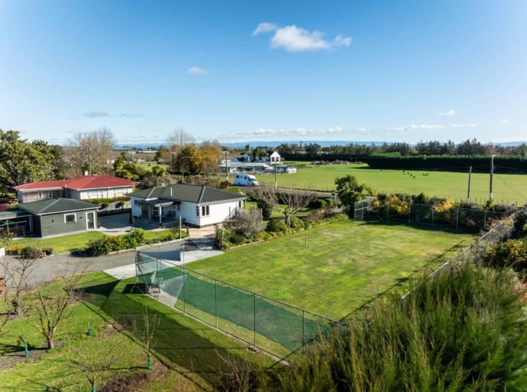 934 riverslea road south drone 15